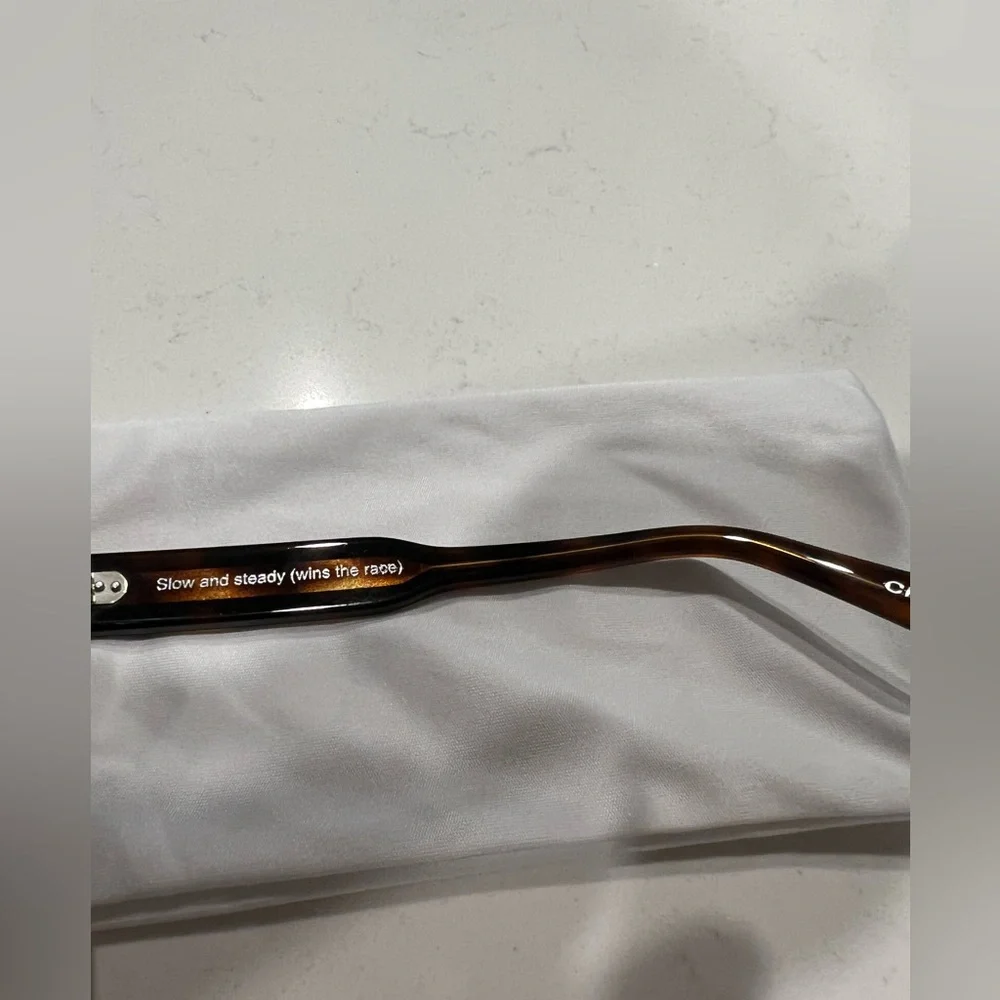 New Chimi Tortoise Sunglasses - Picture 5 of 12